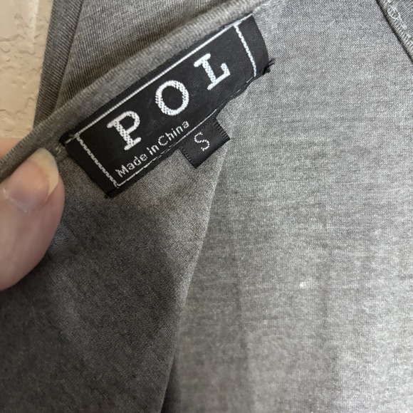 Anthropologie POL Women's Open Back Gray Tunic With Long Fringe, Oversized Small - Picture 4 of 8